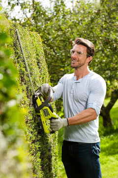 Cordless Hedge Trimmer 45cm 18V ONE+ Diamond-Ground Blade